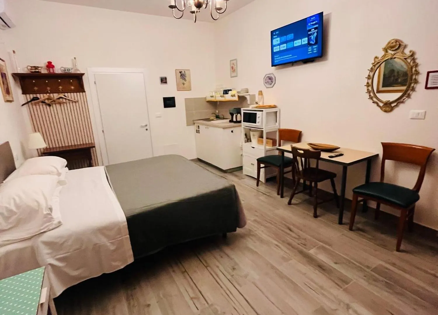 Bed & Breakfast Pisa House B&B